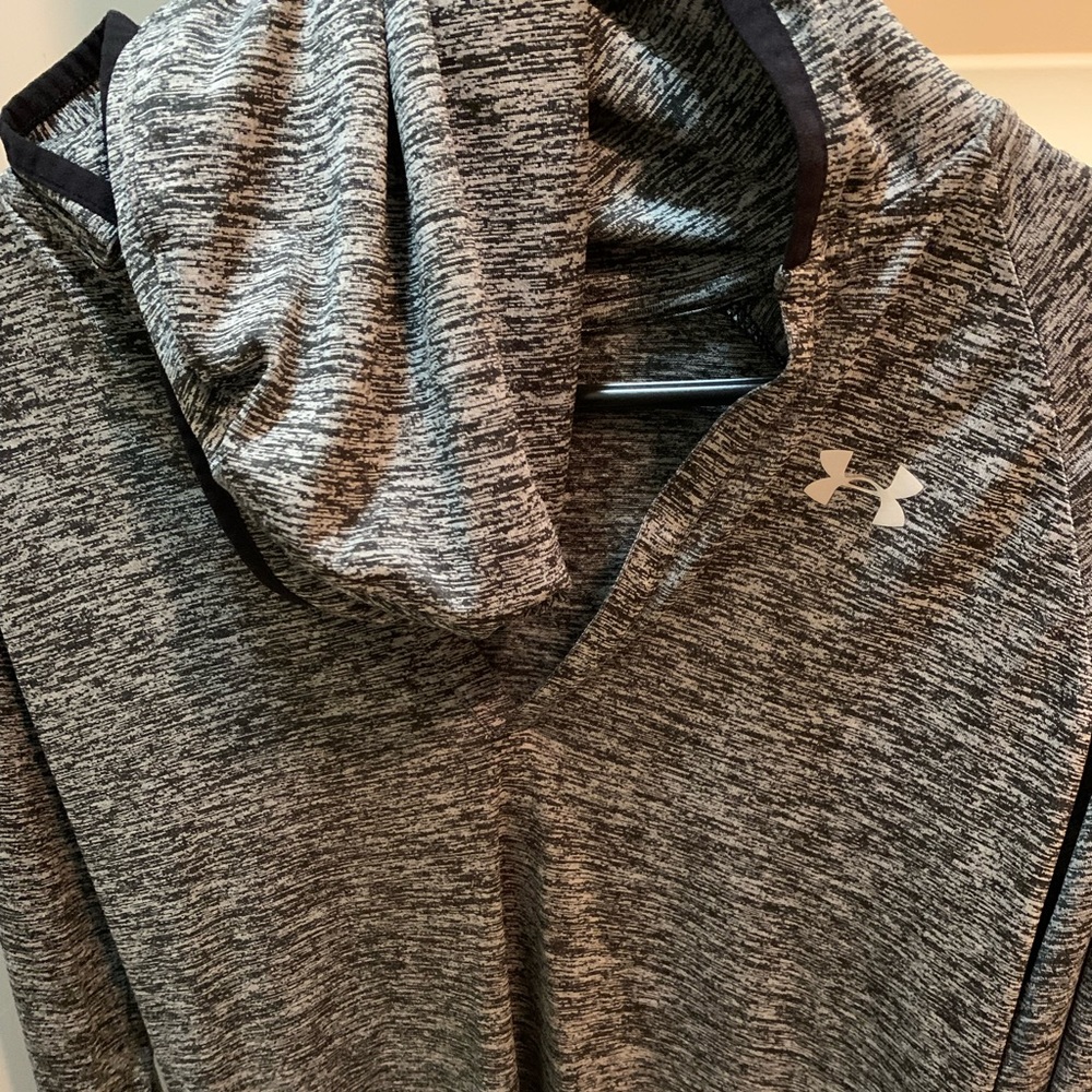 Under Armour women’s hooded pullover